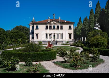 Vicenza, Italien - August 13 2022: Villa Valmarana ai Nani mit Garten und Park in Vicenza, Italien Stockfoto