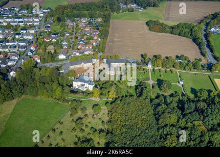 Luftaufnahme, Wasserschloss Haus Ophurdicke, Garten, Ophurdicke, Holzwickede, Ruhrgebiet, Nordrhein-Westfalen, Deutschland, Burg, DE, Europa, Gehöft, Stockfoto