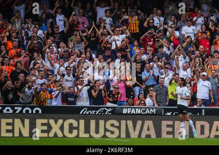 Valencia, Spanien. 15. Oktober 2022. La Liga Spanisches Fußballspiel La Liga Valencia gegen Elche im Mestalla Stadion, Valencia 15 October 2022 900/Cordon Press Credit: CORDON PRESS/Alamy Live News Stockfoto