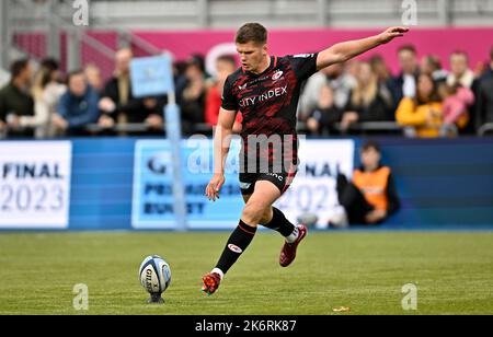 Barnett, Großbritannien. 15. Oktober 2022. Premiership Rugby. Saracens V Bath Rugby. StoneX Stadium. Barnett. Owen Farrell (Saracens, Kapitän) tritt während des Rugby-Spiels von Saracens V Bath, Gallagher Premiership, an. Kredit: Sport In Bildern/Alamy Live Nachrichten Stockfoto