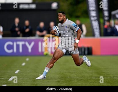 Barnett, Großbritannien. 15. Oktober 2022. Premiership Rugby. Saracens V Bath Rugby. StoneX Stadium. Barnett. Joe Cokanasiga (Bath) während des Rugby-Spiels von Saracens V Bath Gallagher Premiership. Kredit: Sport In Bildern/Alamy Live Nachrichten Stockfoto