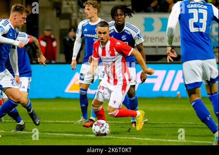 Lyngby, Dänemark. 14., Oktober 2022. Younes Bakiz (23) von Aalborg Boldklub, gesehen während des dänischen Superliga-Spiels 3F zwischen Lyngby Boldklub und Aalborg Boldklub im Lyngby Stadion in Lyngby. (Foto: Gonzales Photo - Tobias Jorgensen). Stockfoto