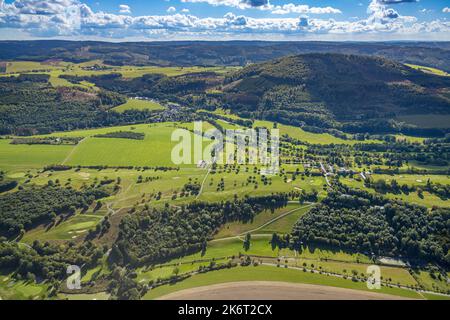 , Luftbild, Golfplatz Golfclub Schmallenberg e.V., Wald und Wilzenberg, Winkhausen, Schmallenberg, Sauerland, Nordrhein-Westfalen, Deutschland, Stockfoto