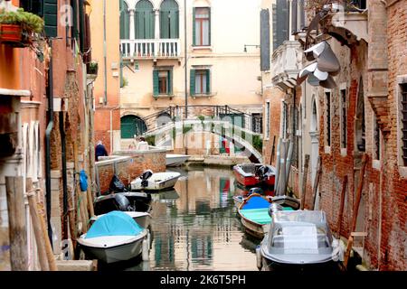 Wassertaxis auf dem Canal Grande in Venedig Stockfoto