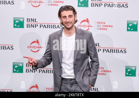 Pietro Castellitto nimmt an der Fotoschau für den Film Rapiniamo Il Duce Teil, die während des Filmfestivals 17. in Rom am 15. Oktober 2022 im Auditorium Parco della Musica in Rom, Italien, stattfand. Foto Andrea Staccioli / Insidefoto Stockfoto