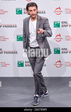 Pietro Castellitto nimmt an der Fotoschau für den Film Rapiniamo Il Duce Teil, die während des Filmfestivals 17. in Rom am 15. Oktober 2022 im Auditorium Parco della Musica in Rom, Italien, stattfand. Foto Andrea Staccioli / Insidefoto Stockfoto