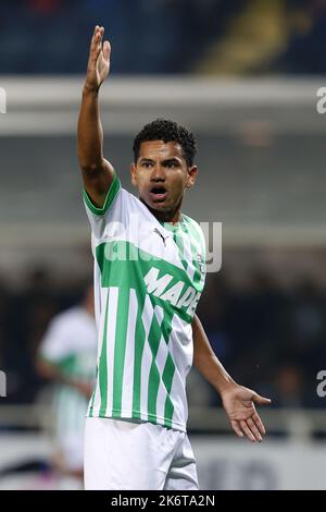 Bergamo, Italien. 15. Oktober 2022. Rogerio von Sassuolo Calcio Gesten während Atalanta BC vs US Sassuolo, italienische Fußballserie Ein Spiel in Bergamo, Italien, Oktober 15 2022 Quelle: Independent Photo Agency/Alamy Live News Stockfoto