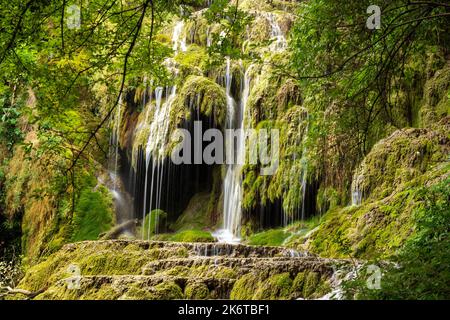 Die Krushuna Wasserfälle, befindet sich in Bulgarien sind die längsten Wasserfälle Kaskade auf Balkan-Halbinsel Stockfoto