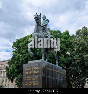 Washington, DC - 8. September 2022: Diese Reiterstatue von Simon Bolivar, dem Liberator, dem venezolanischen Militär- und politischen Führer, ist von Felix de We Stockfoto