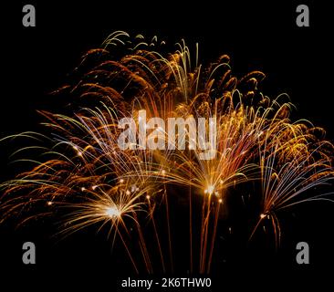 Feuerwerk am Nachthimmel, nächtliche Absorption -Feuerwerk am Nachthimmel, nächtliche Absorption Stockfoto