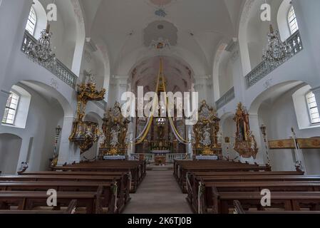 Innenraum mit Hochaltar der Wallfahrtskirche Maria Limbach, erbaut 1751-1755, Limbach, Unterfranken, Bayern, Deutschland Stockfoto