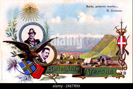 1900 Ca , ITALIEN : eine Postkarte mit den italienischen Soldaten ALPINI von BattaglIONE VERONA . Vor dem Hintergrund des Monte Baldo ( bei Verona ) und vor den Porträts zweier in der Schlacht des Mount AMBA RAIO ( während der Battaglia di Adua - ABISSINIA - ETIOPIA ) in Äthiopien , Afrika toter Kapitäne : Capitano PIETRO CELLA und Colonnello DAVIDE MENINI . Kunstwerke von Unbekannten. - ALPINO - ALPIN - CARTOLINA POSTALE - PRIMA GUERRA MONDIALE - Erster Weltkrieg - Erster Weltkrieg - Erster Weltkrieg - miliari soldati italiani - GESCHICHTE - FOTO STORICHE - PROPAGANDA - ILLUSTRAZIONE - ILLUSTRATION - Monte Rajo - Stockfoto