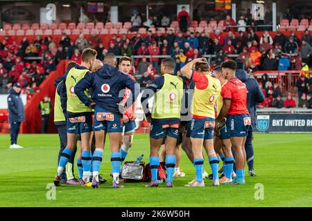 Limerick, Irland. 16. Oktober 2022. Vodacom Rugby-Spieler während des United Rugby Championship Round 5-Matches zwischen Munster Rugby und Vodacom Bulls am 15. Oktober 2022 im Thomond Park in Limerick, Irland (Foto von Andrew SURMA/ Credit: SIPA USA/Alamy Live News Stockfoto