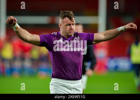 Limerick, Irland. 16. Oktober 2022. Dave Kilcoyne von Munster während des United Rugby Championship Round 5-Spiels zwischen Munster Rugby und Vodacom Bulls am 15. Oktober 2022 im Thomond Park in Limerick, Irland (Foto von Andrew SURMA/ Credit: SIPA USA/Alamy Live News Stockfoto