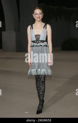 LOS ANGELES, CA - 15. OKTOBER: Emma Stone bei der jährlichen Academy Museum Gala 2. im Academy Museum of Motion Picturs in Los Angeles, Kalifornien, am 15. Oktober 2022. Sadou/MediaPunch Stockfoto