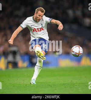 15 Okt 2022 - Tottenham Hotspur gegen Everton - Premier League - Tottenham Hotspur Stadium Tottenhams Harry Kane während des Premier League-Spiels gegen Everton. Picture : Mark Pain / Alamy Live News Stockfoto