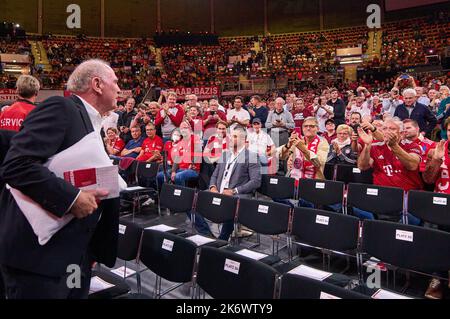 Uli HOENESS (ehemaliger FCB-Präsident ), Ehrenpräsident, auf der Jahreshauptversammlung des FC BAYERN MÜNCHEN im Audi Dome München, 15. Oktober 2022, Saison 2022/2023, © Peter Schatz / Alamy Live News Stockfoto