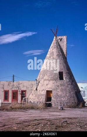 John Margolies - Roadside America - Teepee Building (wahrscheinlich A Food Stand), Route 66, Holbrook, Arizona, USA Stockfoto