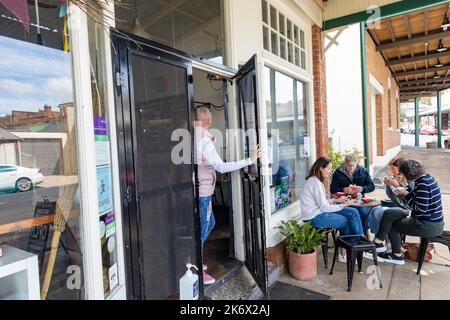 Millthorpe historische Stadt in New South Wales und lokales Café Coffee Shop, NSW, Australien Stockfoto