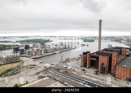 Das Kohlekraftwerk und das Viertel Sompasaari in Helsinki Stockfoto