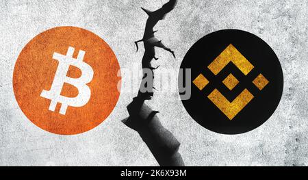 Bitcoin (BTC) vs. Binance Coin (BNB)-Symbole auf rissigem Wandhintergrund. Kryptowährungskonzept. Stockfoto