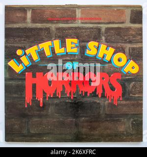 LP-Cover des Original-Soundtrack-Albums zum Film Little Shop of Horrors aus dem Jahr 1986 Stockfoto