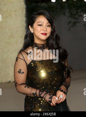 LOS ANGELES, CA - 15. OKTOBER: Stephanie Hsu bei der jährlichen Academy Museum Gala 2. im Academy Museum of Motion Picturs in Los Angeles, Kalifornien, am 15. Oktober 2022. Sadou/MediaPunch Stockfoto
