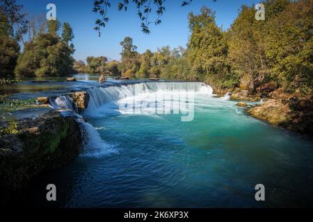 Die berühmten Wasserfälle von Manavgat in der Türkei mit schönem Wetter Stockfoto