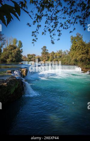 Die berühmten Wasserfälle von Manavgat in der Türkei mit schönem Wetter Stockfoto