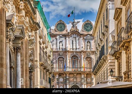 Trapani auf Sizilien kleine Straßen und Gebäude, Italien Stockfoto