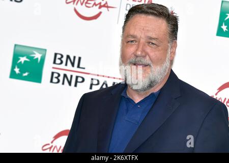 Rom, Italien. 16. Oktober 2022. ROM, ITALIEN - 16. OKTOBER: Regisseur Russell Crowe nimmt am 16. Oktober 2022 im Auditorium Parco della Musica in Rom, Italien, an der Fotowand für „Poker Face“ Teil, die während des Filmfestivals 17. in Rom stattfand. Kredit: dpa/Alamy Live Nachrichten Stockfoto