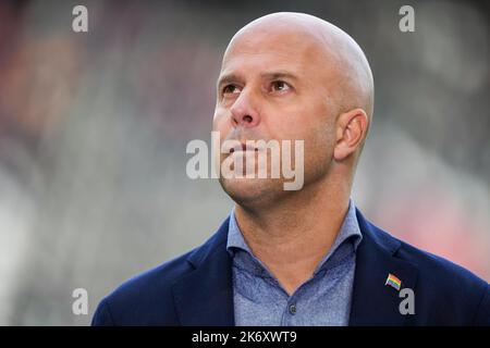 Alkmaar - Feyenoord Trainer Arne Slot während des Spiels zwischen AZ Alkmaar und Feyenoord im AFAS Stadion am 16. Oktober 2022 in Alkmaar, Niederlande. (Box zu Box Pictures/Tom Bode) Stockfoto