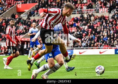 Sunderland AFC-Stürmer Jack Clarke im Kampf gegen Wigan Athletic. Stockfoto