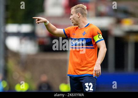 Karlsruhe, Deutschland. 15. Oktober 2022. Fußball: 2. Bundesliga, Karlsruher SC - Darmstadt 98, Matchday 12, BBBank Wildpark. Darmstadts Fabian Holland-Gesten. Quelle: Tom Weller/dpa - Nutzung nur nach schriftl. Vereinbarung mit der dpa/Alamy Live News Stockfoto