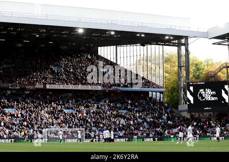 Birmingham, Großbritannien. 16.. Oktober 2022. Die holte endete während des Premier League-Spiels Aston Villa gegen Chelsea im Villa Park, Birmingham, Großbritannien. 16. Oktober 2022. (Foto von Phil Bryan/News Images) Quelle: News Images LTD/Alamy Live News Stockfoto