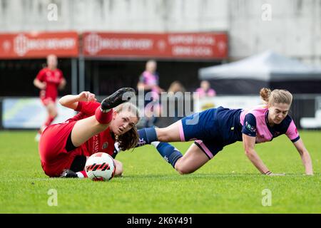 London, Großbritannien. 16. Oktober 2022. Champion Hill Action während des Premier-Spiels der Frauen in London und South East zwischen Dulwich Hamlet und Worthing auf dem Champion Hill in London, England. (Liam Asman/SPP) Quelle: SPP Sport Press Photo. /Alamy Live News Stockfoto