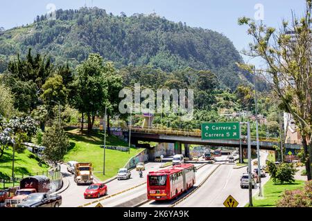 Bogota Kolumbien, Santa Fe Avenida El Dorado Cerros Orientales Osthügel Straßenschilder Carrera 5 Carrera 3 Ausfahrt dediziertes S-Bahn-System BRT publ Stockfoto