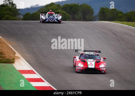 95 ADAM Jonathan (gbr), HARSHORNE John (gbr), CHAVES Henrique (prt), Oman Racing avec TF Sport, Aston Martin Vantage AMR, Aktion während der 4 Stunden von Portimao 2022, 6. Lauf der European Le Mans Series 2022 auf dem Algarve International Circuit vom 23. Bis 25. September in Portimao, Portugal - Foto Joao Filipe / DPPI Stockfoto