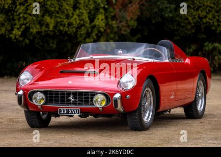 1957 Ferrari 250 GT Series I Café Racer ‘331 XVU’ auf dem Concours d’Elégance Motorshow im Blenheim Palace ausgestellt Stockfoto