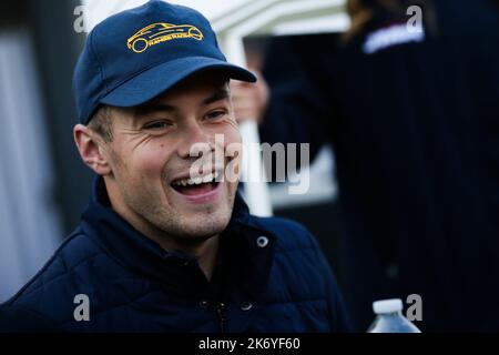 Donington Park, Großbritannien. 16. Oktober 2022. Orange Racing powered by JMH / Simon Orange Fahrer Michael O Brien während der Intelligent Money British GT Championship in Donington Park. 16. Oktober 2022. Foto von Jurek Biegus. Nur zur redaktionellen Verwendung, Lizenz für kommerzielle Nutzung erforderlich. Quelle: Jurek Biegus/Alamy Live News Stockfoto