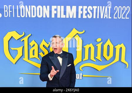 London, Großbritannien. 16. Oktober 2022. Daniel Craig kommt bei der Glass Onion: A Knives Out Mystery an - BFI London Film Festival, Abschlussgala am 16. Oktober 2022, London, Großbritannien. Kredit: Siehe Li/Picture Capital/Alamy Live News Kredit: Siehe Li/Picture Capital/Alamy Live News Kredit: Siehe Li/Picture Capital/Alamy Live News Stockfoto