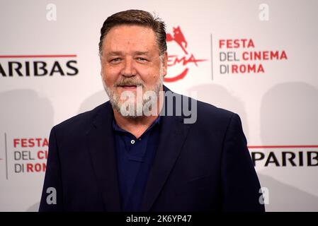 Russell Crowe nimmt an der Fotoschau „Poker Face“ während des Rome Film Festival 17. im Auditorium Parco della Musica in Rom Teil. Stockfoto