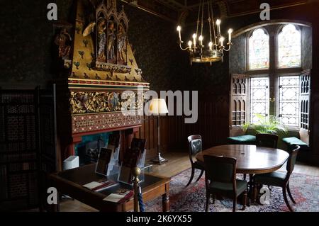 Cardiff, Wales (UK): Das Innere des Schlosses von Cardiff, ein Detail des Small Dining Room Stockfoto