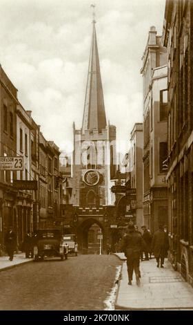 St Johns Arch breite Straße Bristol Vintage schwarz-weiße Straßenszene Stockfoto