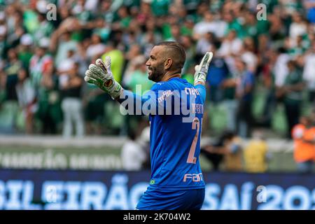 São PAULO, SP - 16.10.2022: PALMEIRAS X São PAULO - Weverton im Spiel zwischen Palmeiras X São Paulo, gültig für die 32. der brasilianischen Fußballmeisterschaft, Serie A, 2022. Am Nachmittag dieses Sonntags, dem 16. Oktober 2022, im Allianz Parque.“ (Foto: Van Campos/Fotoarena) Stockfoto