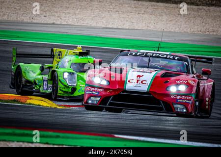 95 ADAM Jonny (gbr), HARSHORNE John (gbr), CHAVES Henrique (prt), Oman Racing avec TF Sport, Aston Martin Vantage AMR, Aktion während der 4 Stunden von Portimao 2022, 6. Rennen der European Le Mans Series 2022 auf dem Algarve International Circuit vom 14. Bis 16. Oktober in Portimao, Portugal - Foto Paulo Maria / DPPI Stockfoto