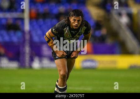 Warrington, Großbritannien. 16.. Oktober 2022. Joseph Tapine aus Neuseeland während des Rugby League World Cup 2021-Spiels Neuseeland gegen Libanon im Halliwell Jones Stadium, Warrington, Großbritannien, 16.. Oktober 2022 (Foto von Craig Thomas/News Images) Credit: News Images LTD/Alamy Live News Stockfoto