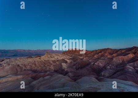Zabriskie Point Death Valley National Park Blue Hour Stars Stockfoto