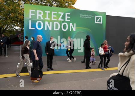 Frieze Art Fair 2022, Regents Park, London, Eingang. Stockfoto