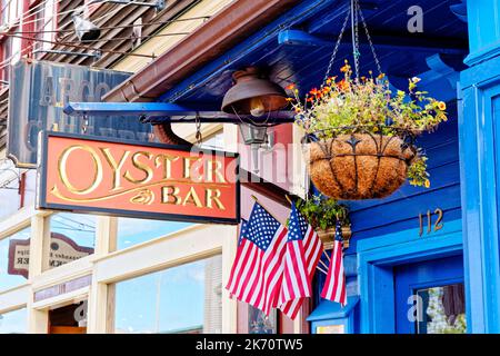 BAR HARBOR, MAINE - 1. September 2022: Bar Harbor, an der Küste von Maine, hat eine Bevölkerung von nur 5.000, aber Kreuzschiffe bringen 250.000 Touristen ein Stockfoto